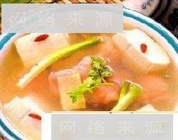 猪蹄葱白炖豆腐