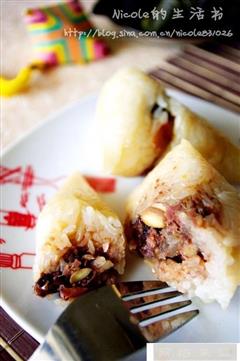 甜咸双享的传统糯米香棕-三色蜜豆粽 