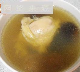 滋润养颜的香菇鸡汤