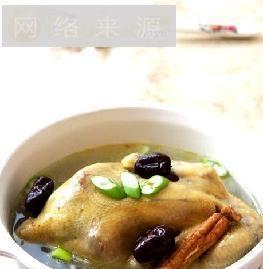 韩国传统料理的经典代表-参鸡汤