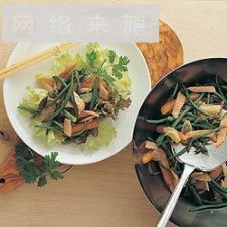 烟熏鲑鱼拌蔬菜