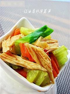 夏日开胃小凉菜-红油腐竹拌莴笋