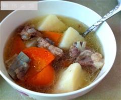 胡萝卜山药排骨汤的热量