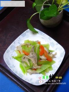 莴苣炒平菇