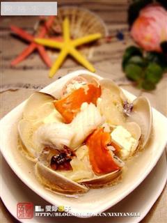 蟹白豆腐海鲜汤的热量