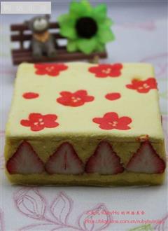 映入眼帘的清新春色草莓系列蛋糕-草莓印花蛋糕