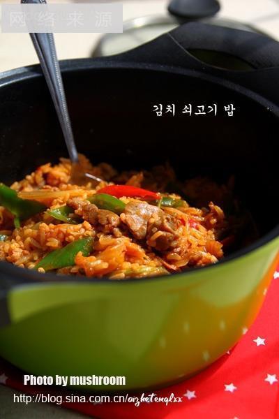 韩式泡菜豆芽牛肉焖饭