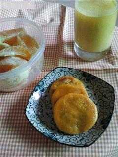 营养的早餐-南瓜饼+玉米汁