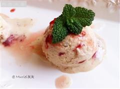 草莓冰激凌+附草莓果醬的做法