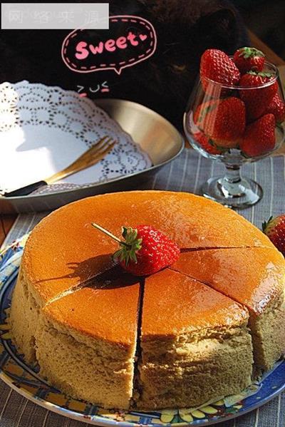 草莓轻乳酪蛋糕