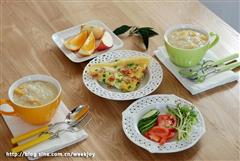 煎蛋饼+地瓜粥+蔬菜水果