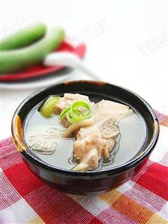丝瓜蘑菇排骨汤的热量