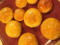 土豆泥蛋黄团圆月饼的热量