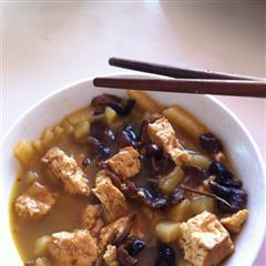 莜面饸捞蘸山药蘑菇豆腐的热量
