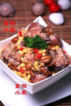 猪蹄滑菇黄豆汤