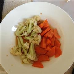 健康蒸食花椰菜胡萝卜