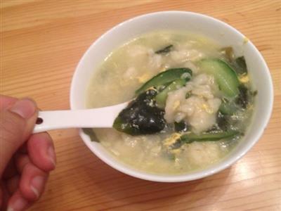 螺旋藻黄瓜疙瘩汤