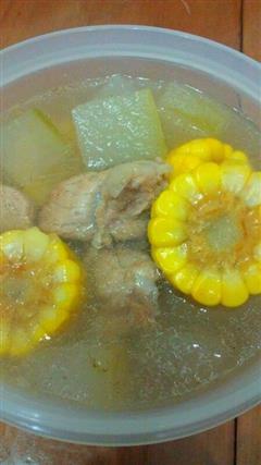 玉米冬瓜排骨汤的热量