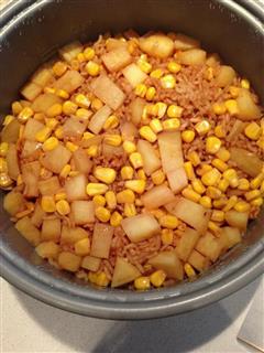 玉米红薯电煲饭