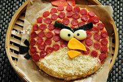 愤怒的小鸟披萨的热量