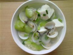 蛤蜊豆腐丝瓜汤