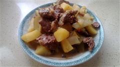 酸菜土豆炖牛肉的热量