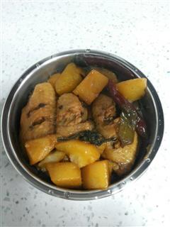 电锅菜-土豆鸡翅的热量