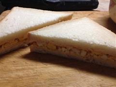 鸡蛋千岛三明治