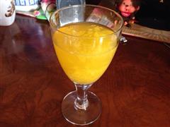 非常简单自制带果粒的橙汁的热量