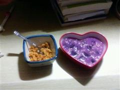 减肥餐2-紫薯燕麦米粥和黑米银耳莲子羹