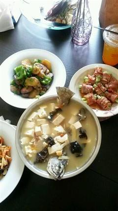金目鲈豆腐汤