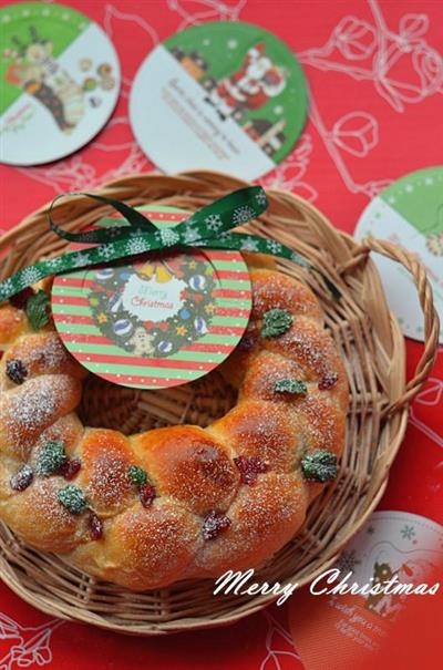 圣诞花环面包与圣诞树面包