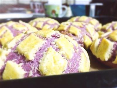 紫薯燕麦菠萝包