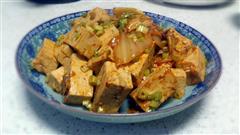 开胃补钙-辣白菜焖豆腐的热量