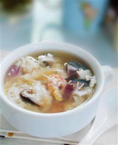 健脾袪湿-洋葱海鲜汤的热量