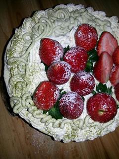榴莲草莓芝士慕斯蛋糕