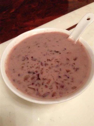 桃胶紫米椰汁露