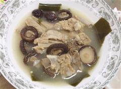 香菇海带排骨汤的热量