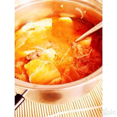 韩式辣白菜锅