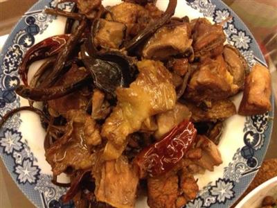 山蘑焖土鸡