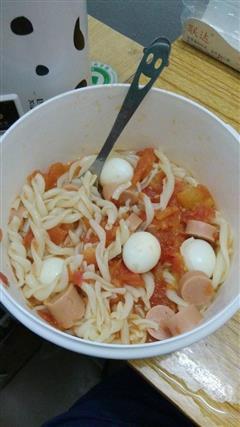 番茄鹌鹑蛋肠仔螺狮粉