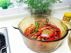 健康十三香小龙虾鲜锅的热量