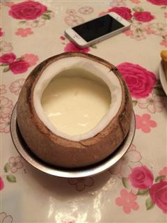 椰汁鲜奶炖蛋白