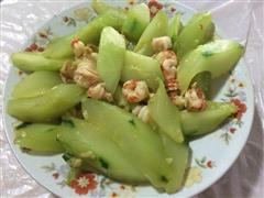 老黄瓜炒龙虾-夏季应景食谱