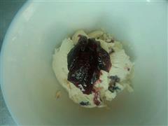 樱桃-蔓越莓冰淇淋