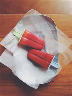 草莓冰棍