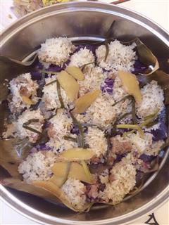 棕香紫薯糯米排骨