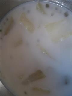 紅薯西米露牛奶糖水