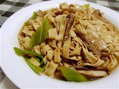 尖椒干豆腐-简单东北下饭菜