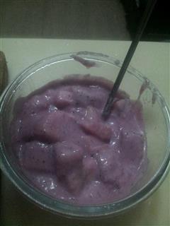 紫薯酸奶水果色拉